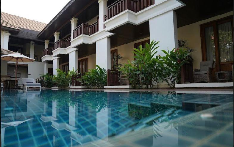 Athena Hotel Pakse Esterno foto