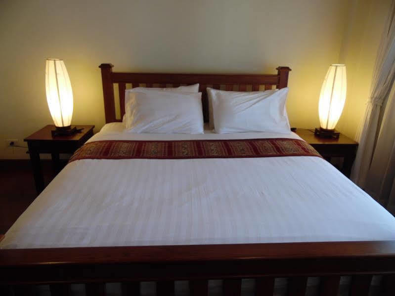 Athena Hotel Pakse Esterno foto