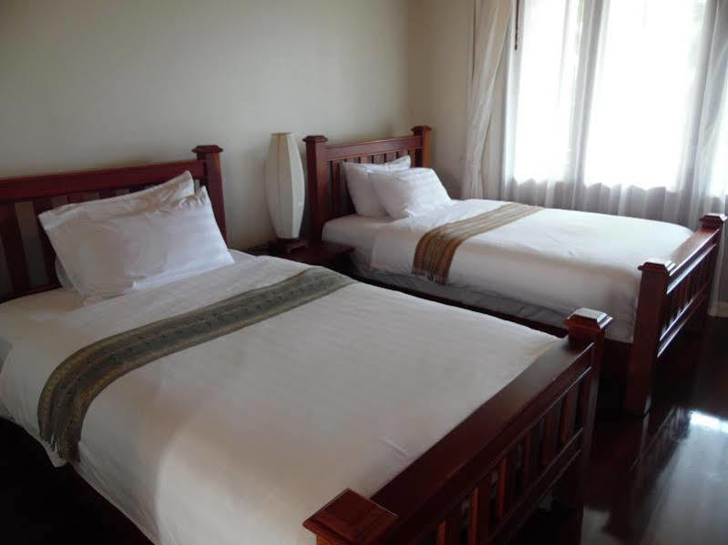 Athena Hotel Pakse Esterno foto